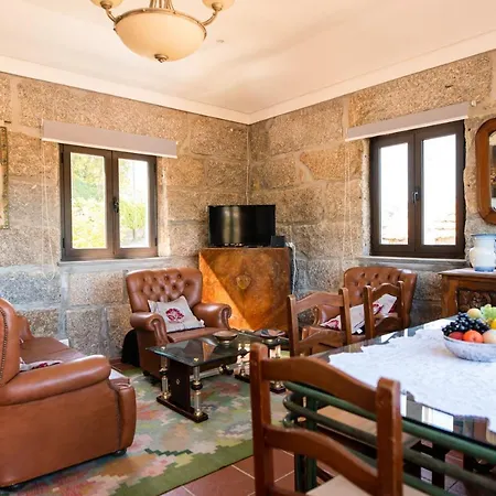 Idyllic In Fornos + Pool! Fornos (Aveiro)