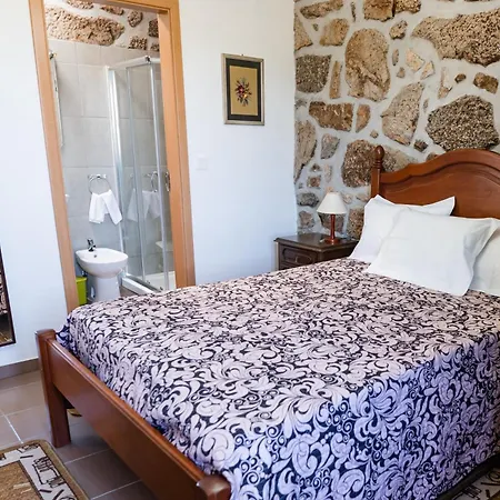 Villa Idyllic In Fornos + Pool!